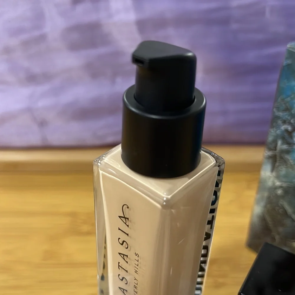 ANASTASIA BEVERLY HILLS Luminous Foundation 120W